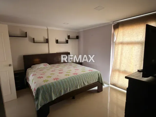 Elegante townhouse de 3 hab. y piscina en venta, cerca de Sambil, Cardón - Foto 4