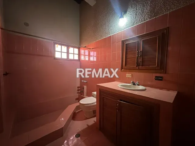 Espaciosa casa de 5 habitaciones y 5 baños en venta, 890 m² en Judibana, Falcón - Foto 10