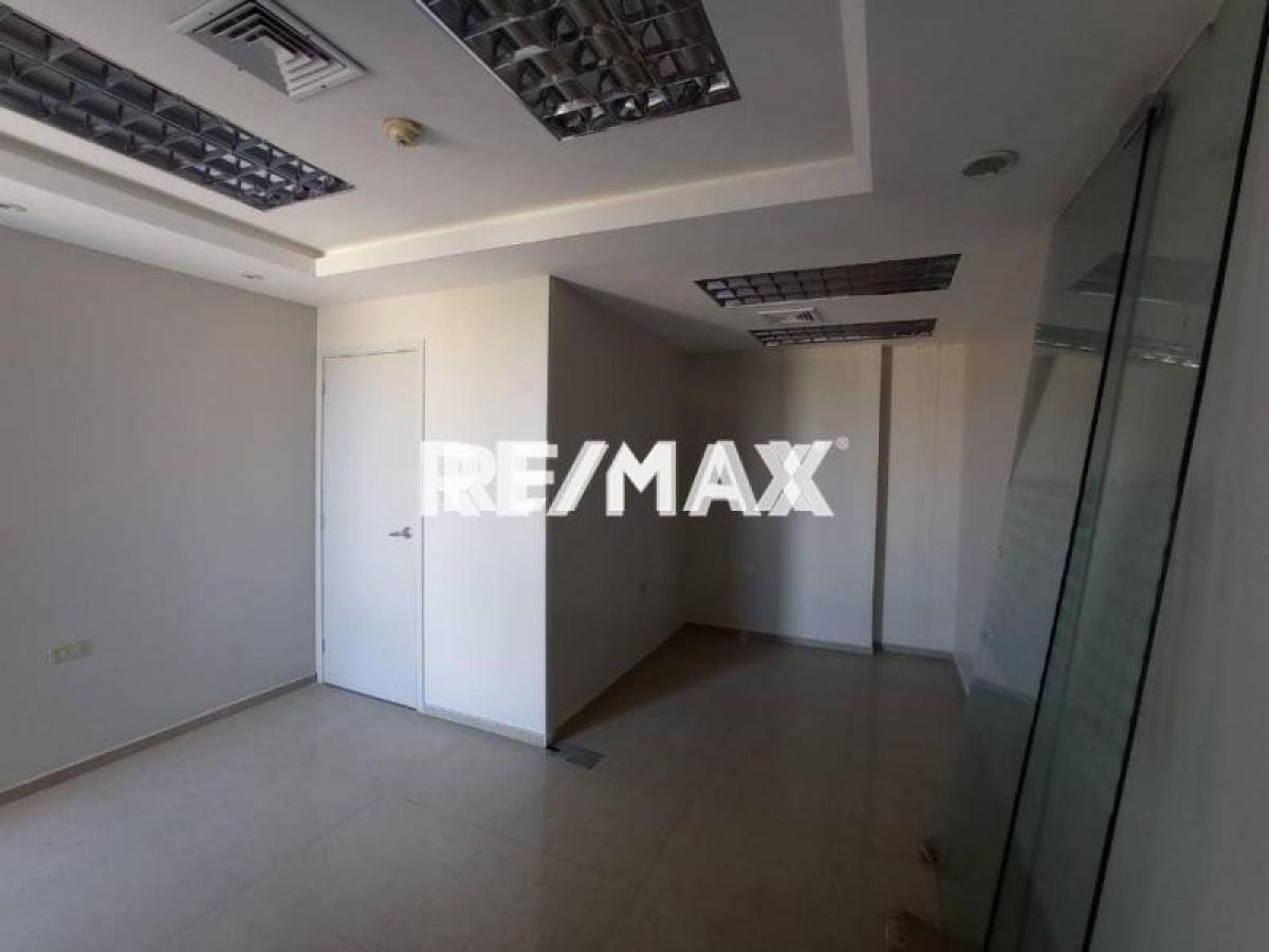 Local comercial de 54 m² en venta con aire acondicionado en Avenida Girardot, Punto Fijo - Foto 3