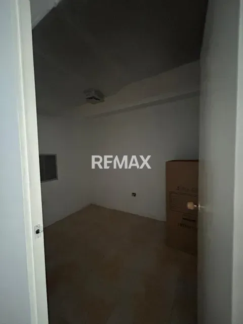 Amplio local comercial de 74 m² en alquiler con mezzanina en Avenida Principal, Punto Fijo - Foto 8