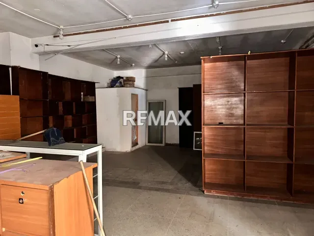 Amplio local comercial de 140 m² en alquiler en Avenida Bolívar, Punto Fijo - Foto 6