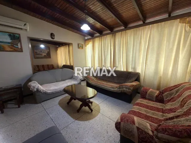 Casa de 3 habitaciones y 3 baños en venta, 200 m² en Avenida 10, Maraven - Foto 4