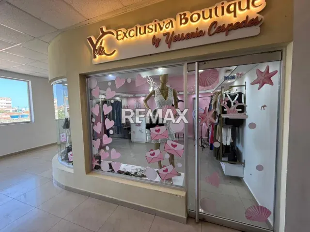Local comercial de 18 m² en venta, CC Ciudad del Viento, listo para usar - Foto 1