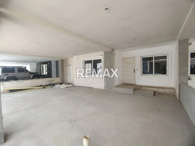 Amplio townhouse de 3 hab. y terraza en venta, Puerta Maraven, 325 m² - Foto 1