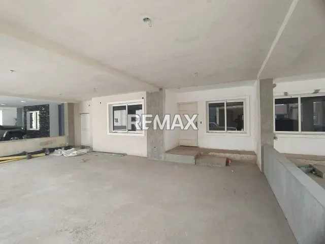 Amplio townhouse de 3 hab. y terraza en venta, Puerta Maraven, 325 m² - Foto 2