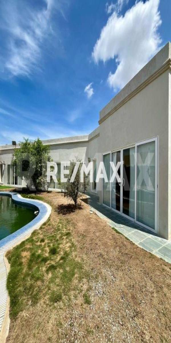 Espectacular TownHouse de 5 hab. con piscina y gimnasio en venta, Santa Fe - Foto 11