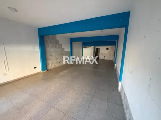 Práctico local comercial de 35 m² en alquiler, zona de alto tráfico en Cardón - Foto 1