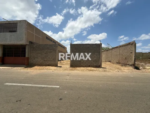 Terreno de 315 m² en venta con cerramiento perimetral en Santa Irene, Punto Fijo - Foto 5