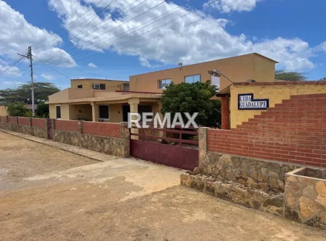 Posada turística en venta con 12 hab. y vista a la bahía en Los Taques, Falcón - Foto 5