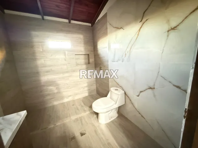 Elegante TownHouse de 3 hab. y piscina en venta, zona exclusiva de Punto Fijo - Foto 3