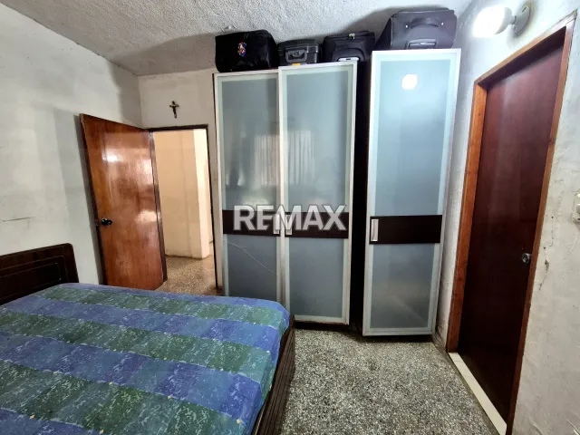 Casa de 4 habitaciones con cocina moderna y estacionamiento en venta, Punto Fijo - Foto 10