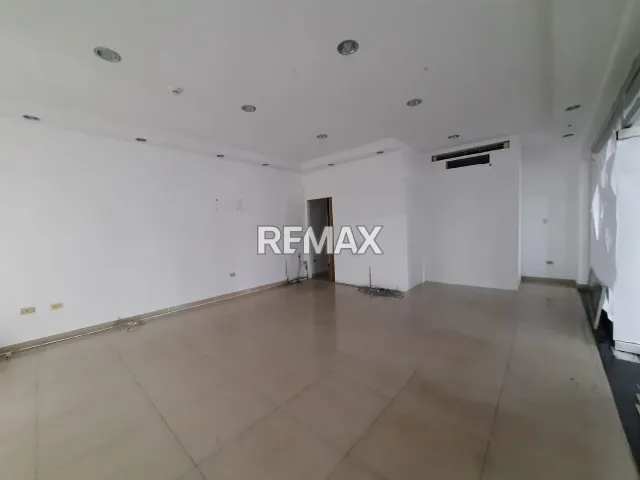 En Venta Local Comercial Santa Irene, Punto Fijo, Carirubana, Falcón, 4102, VEN - Foto 3