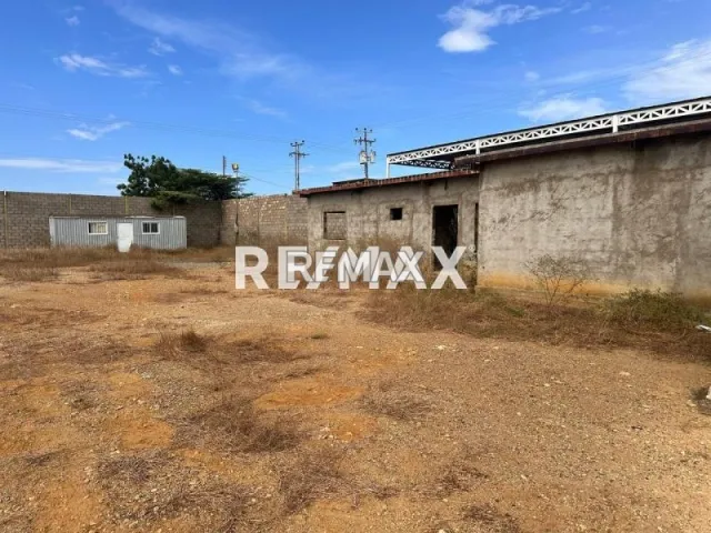 En Venta Local Industrial y Galpón Los Taques, Falcón, VEN - Foto 2