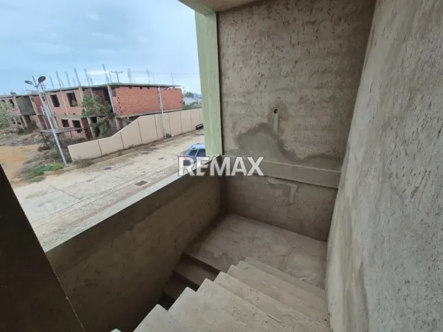 En Venta Casa o TownHouse Puerta Maraven Urb Los Altos, Punto Fijo, Carirubana, Falcón, VEN - Foto 3