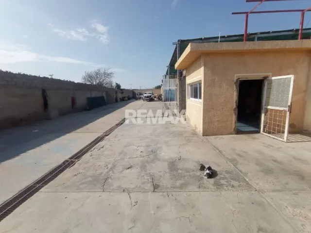 En Venta Local Industrial y Galpón Sector Las Margaritas - Foto 1