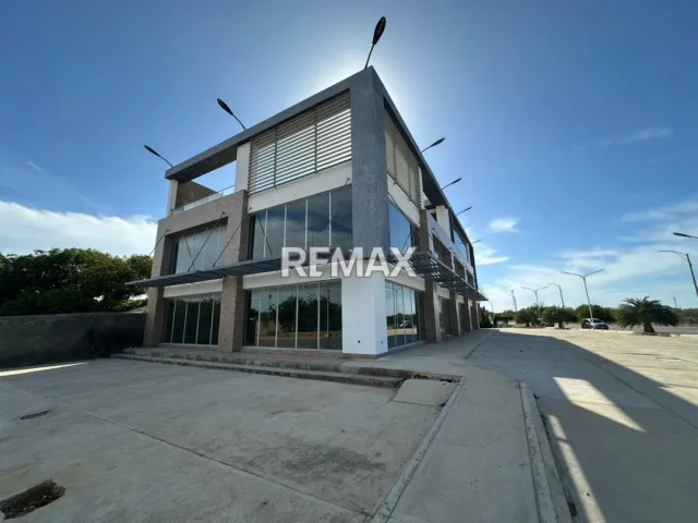 En Alquiler Local Comercial Maraven, Comunidad Cardon, Punto Fijo, Carirubana, Falcón, VEN - Foto 4