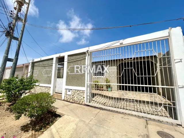 En Venta Casa o TownHouse Las margaritas, Punto Fijo, Carirubana, Falcón, VEN - Foto 1