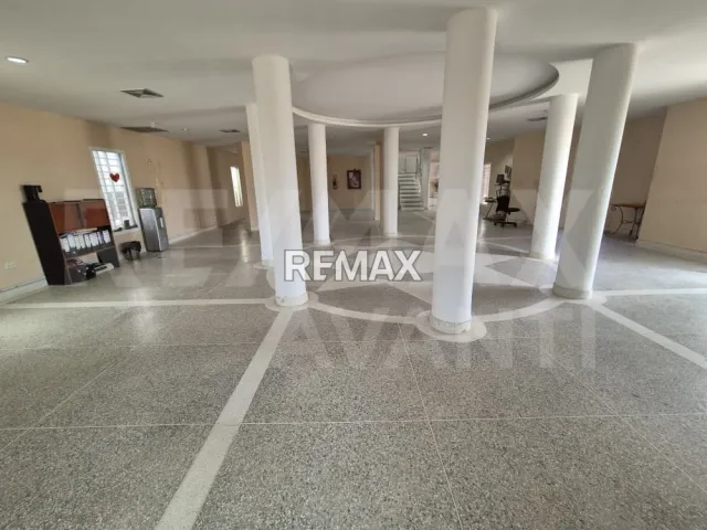 En Venta Edificio Santa Irene, Punto Fijo, Carirubana, Falcón, VEN - Foto 2