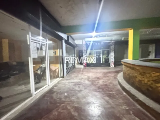 En Venta Edificio Av. Ecuador esquina Garcés, Punto Fijo, Carirubana, Falcón, VEN - Foto 6