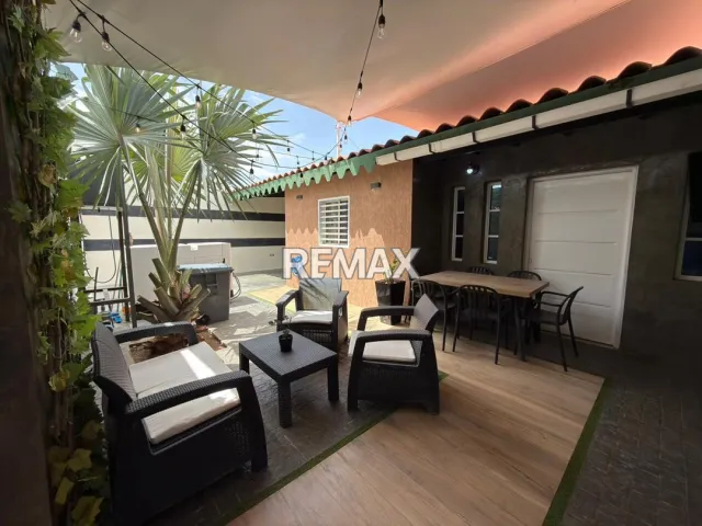En Venta Casa o TownHouse Puerta Maraven, Cardón, Carirubana, Falcón, VEN - Foto 1