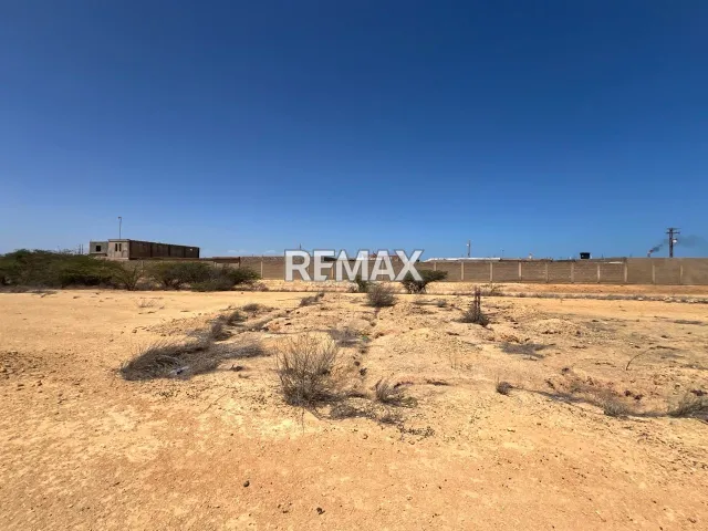 En Venta Terreno y Parcela Puerta Maraven, Urb, La Floresta, Punto Fijo, Carirubana, Falcón, VEN - Foto 2