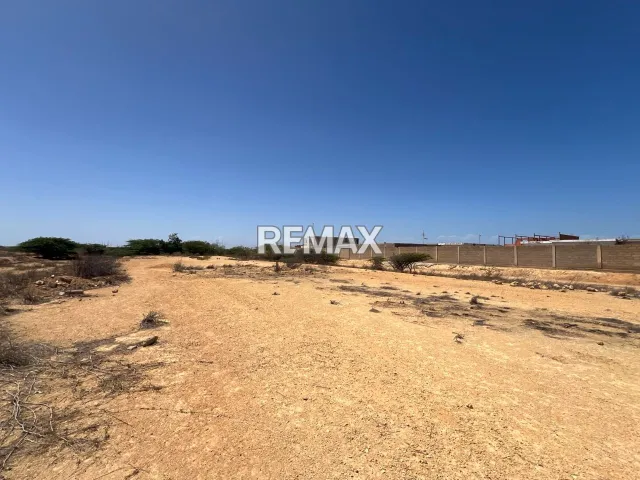 En Venta Terreno y Parcela Puerta Maraven, Urb, La Floresta, Punto Fijo, Carirubana, Falcón, VEN - Foto 1
