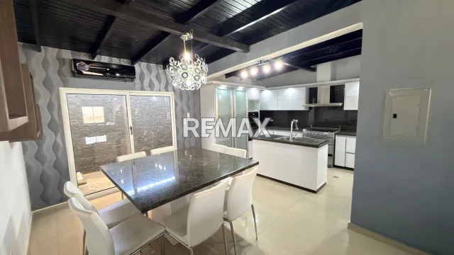 En Venta Casa o TownHouse Puerta Maraven, Cardón, Carirubana, Falcón, VEN - Foto 2