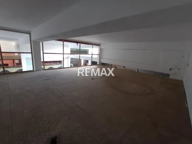 En Alquiler Local Comercial Av. Coro, Urbanización Santa Irene, Punto Fijo, Carirubana, Falcón, VEN - Foto 4
