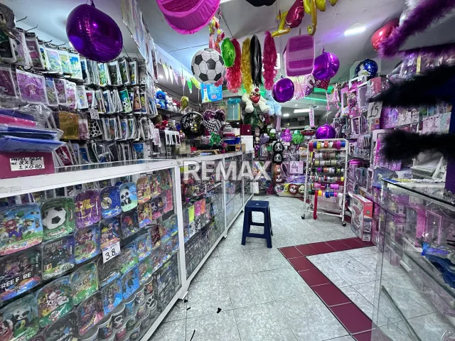 En Alquiler Local Comercial avenida bolivar entre Garces y Zamora, Punto Fijo, Carirubana, Falcón, VEN - Foto 1