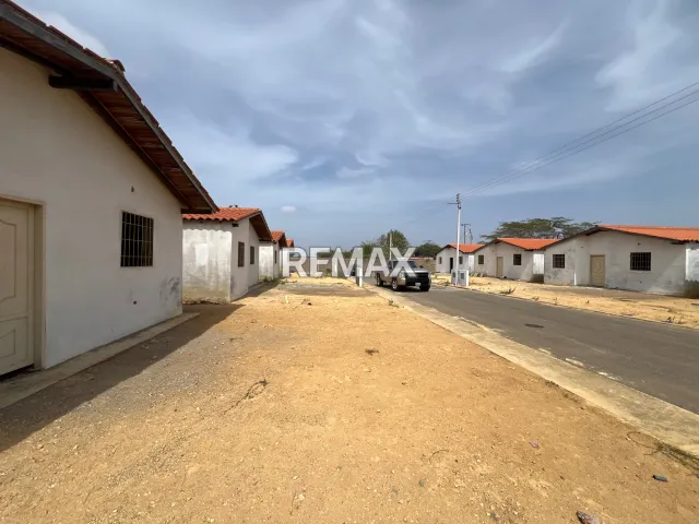 En Venta Casa o TownHouse URB Las Marianas Guanadito Sur, Guanadito, Los Taques, Falcón, VEN - Foto 3