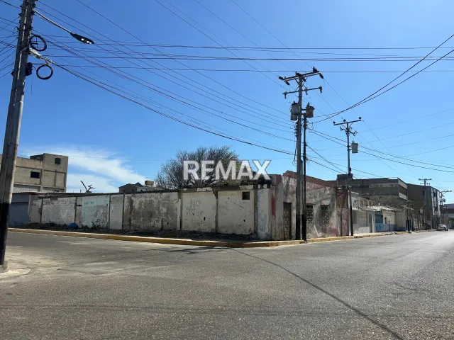 En Venta Terreno y Parcela Calle comercio, Punto Fijo, Carirubana, Falcón, VEN - Foto 2
