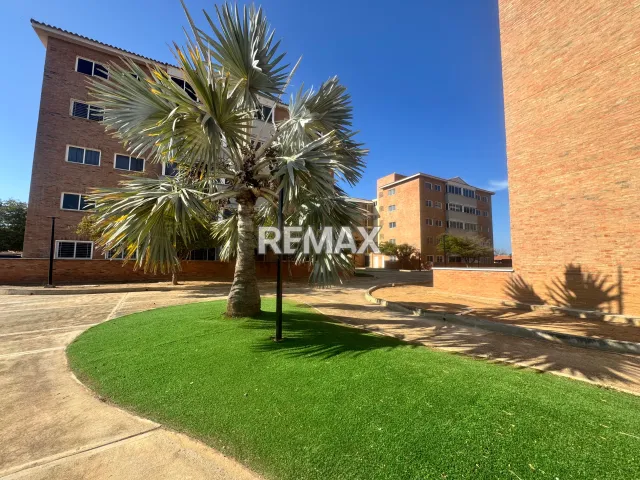 En Venta Apartamento Paraue Residencial San Román, Punto Fijo, Carirubana, Falcón, VEN - Foto 1