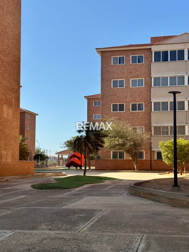 En Venta Apartamento Paraue Residencial San Román, Punto Fijo, Carirubana, Falcón, VEN - Foto 2