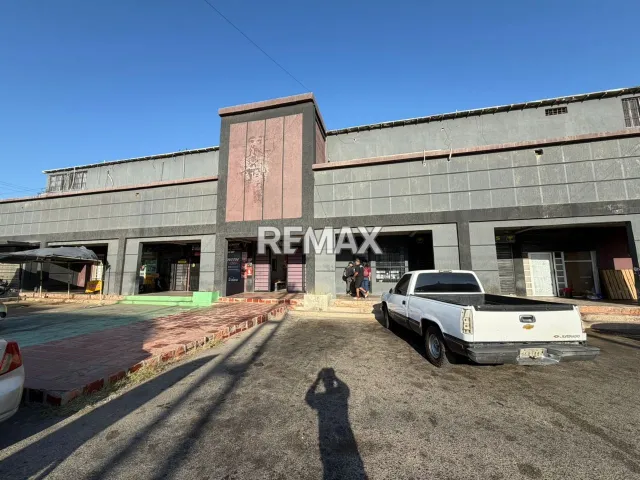 En Venta Local Comercial Puerta Maraven, Cardón, Carirubana, Falcón, VEN - Foto 1