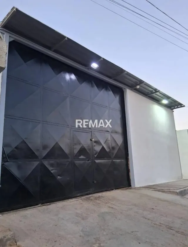 En Venta Local Industrial y Galpón Puerta Maraven, Cardón, Carirubana, Falcón, VEN - Foto 1