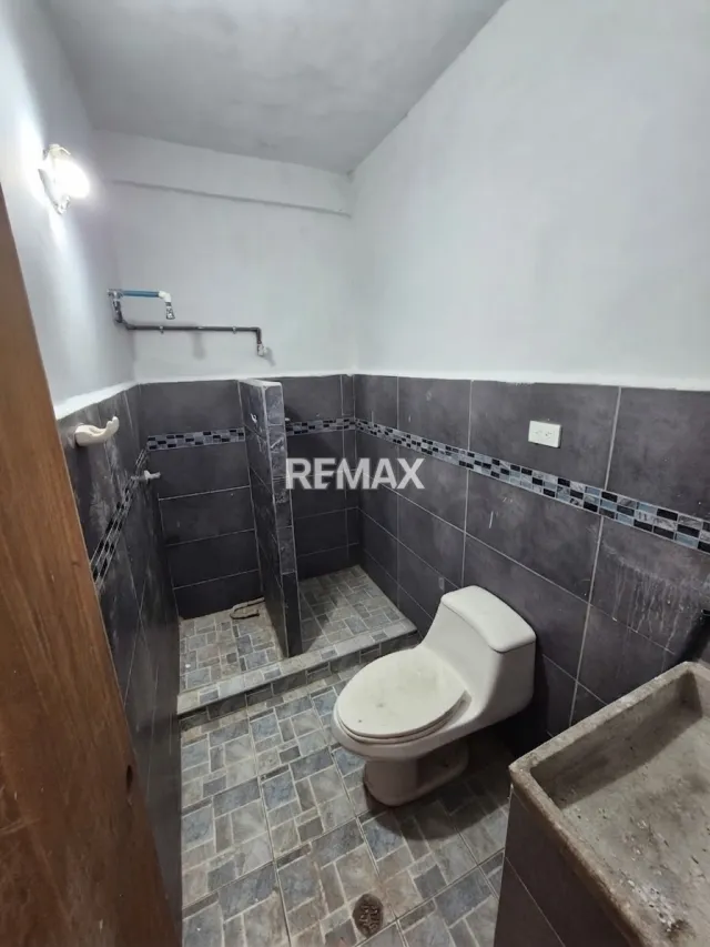 En Venta Apartamento calle falcon, Punto Fijo, Carirubana, Falcón, VEN - Foto 3