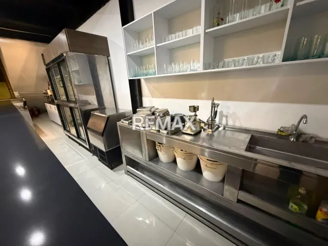 En venta local comercial. Av Ollarvides - Foto 2