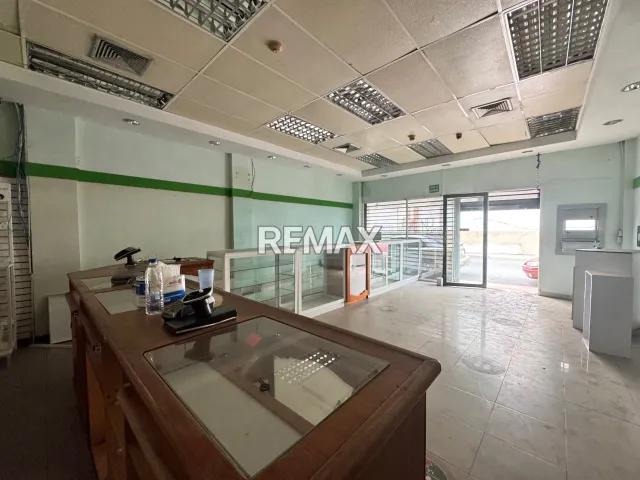 Local Comercial en Alquiler - Foto 2