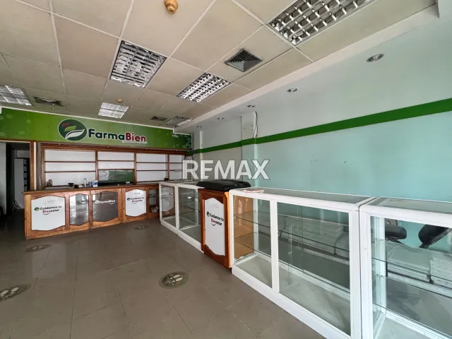 Local Comercial en Alquiler - Foto 4