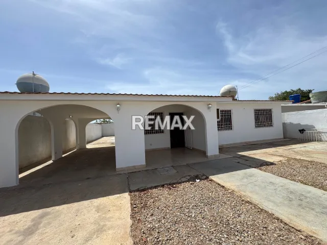 Casa en Alquiler Puerta Maraven, Municipio Carirubana, Estado Falcon - Foto 1