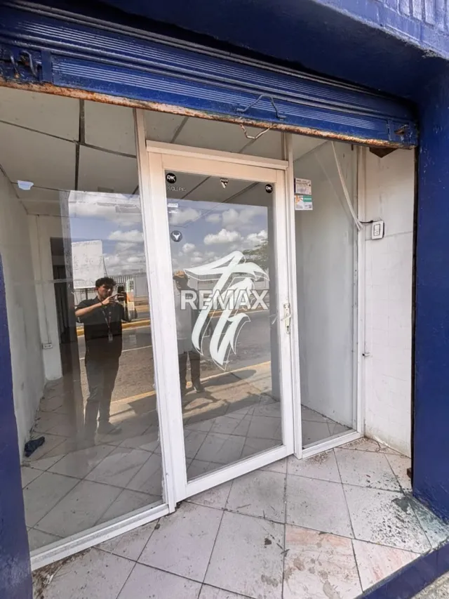 Local Comercial a pie de calle av rafael gonzalez - Foto 1