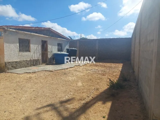 Se Vende Galpon en Los Taques, sector Cerro Norte - Foto 2