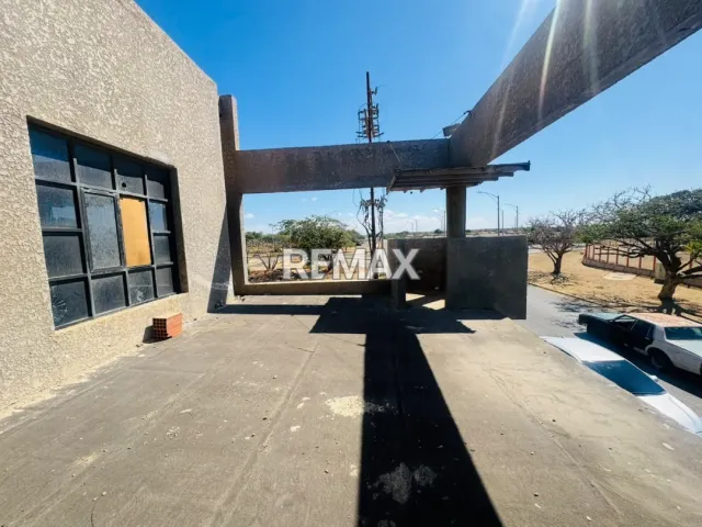 En Venta Edificio Comercial y Empresarial en Venta, Maraven. - Foto 11