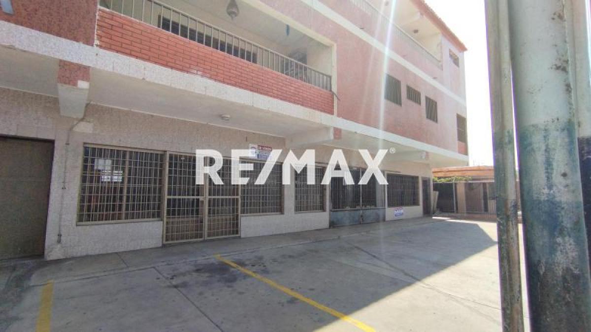 Local Comercial en Alquiler Centro de Punto Fijo - Foto 1