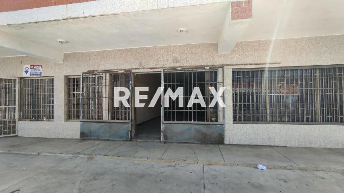 Local Comercial en Alquiler Centro de Punto Fijo - Foto 7