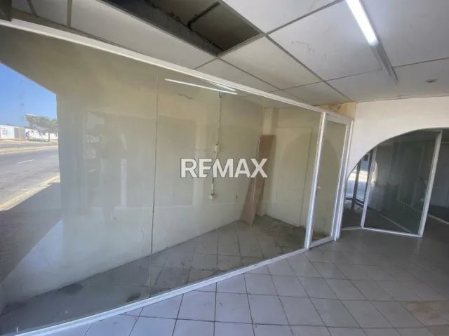 Local Comercial de 10 m² en alquiler en Santa Irene, Punto Fijo · $1 - Foto 2