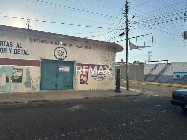 Local Comercial con punto comercial hecho, Calle Monagas, entre Calle Mariño y Garces - Foto 2
