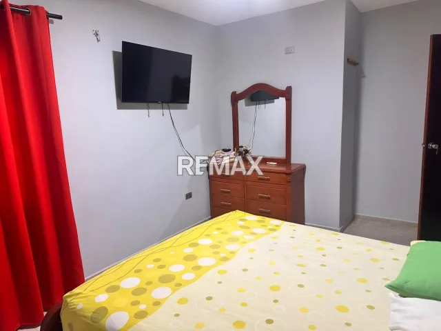 VENDO CASA EN  URB. NUEVA VENECIA II - Foto 2