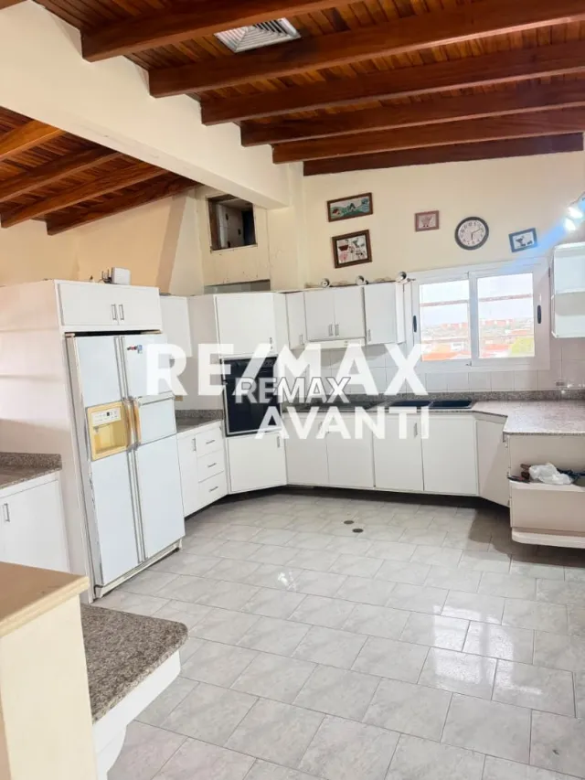 Apartamento de 5 hab. y 200 m² en venta en Caja de Agua, Punto Fijo · $47.000 - Foto 1