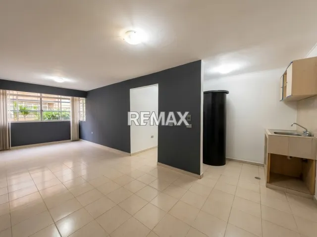 Apartamento de 3 hab. y 70 m² en alquiler en Puerta Maraven · $200 - Foto 2